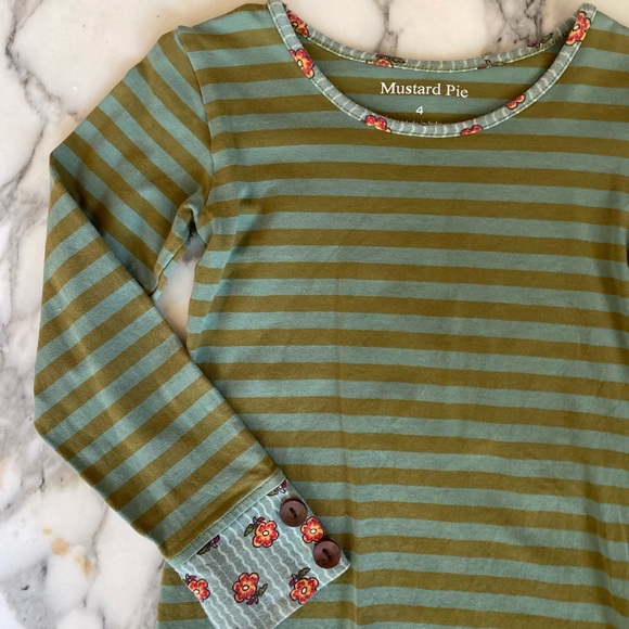 Mustard Pie Other - Mustard Pie 💚Olive Green Button Cuffed Top with Floral Trim